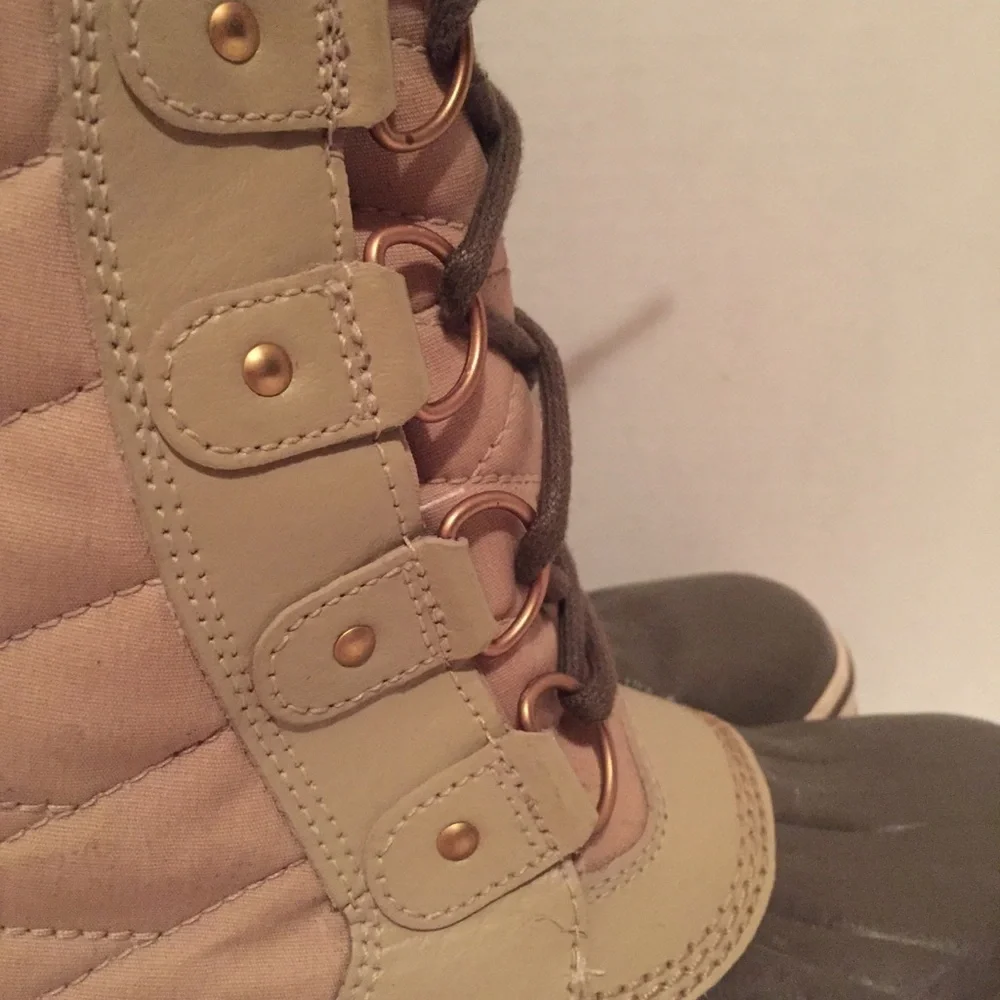 SOREL - Women's Tofino II Waterproof Insulated Winter Boot with Faux Fur Cuff 6